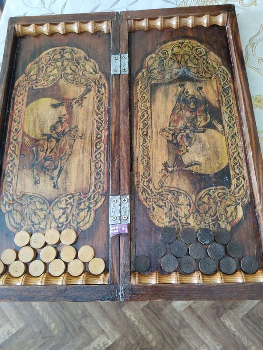 Продам нарды ручной работы.