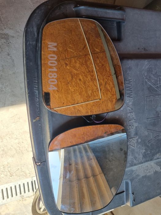 Продам зеркала заднего вида на Range rover sport voque