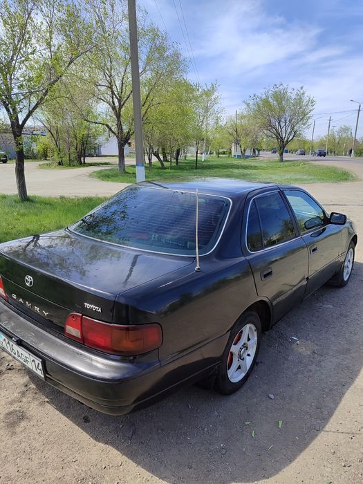 Продам Камри 10 америка 2.2 96 год