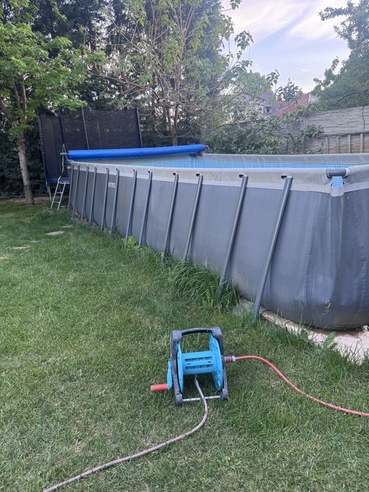 Piscina supraterana