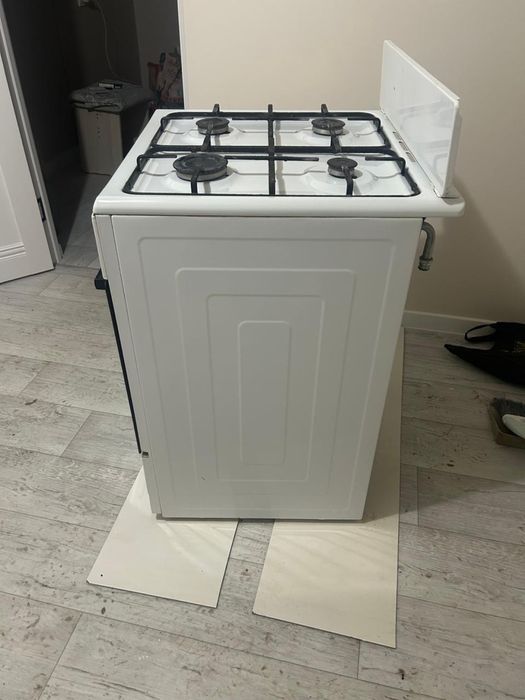 Продам газ-плиту