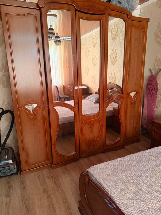 Срочно! Спальня отдам даром