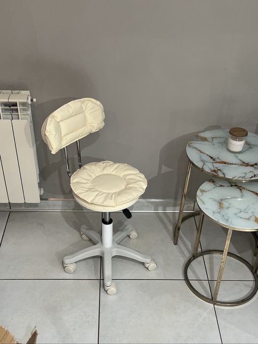 Продам миини стул,детский