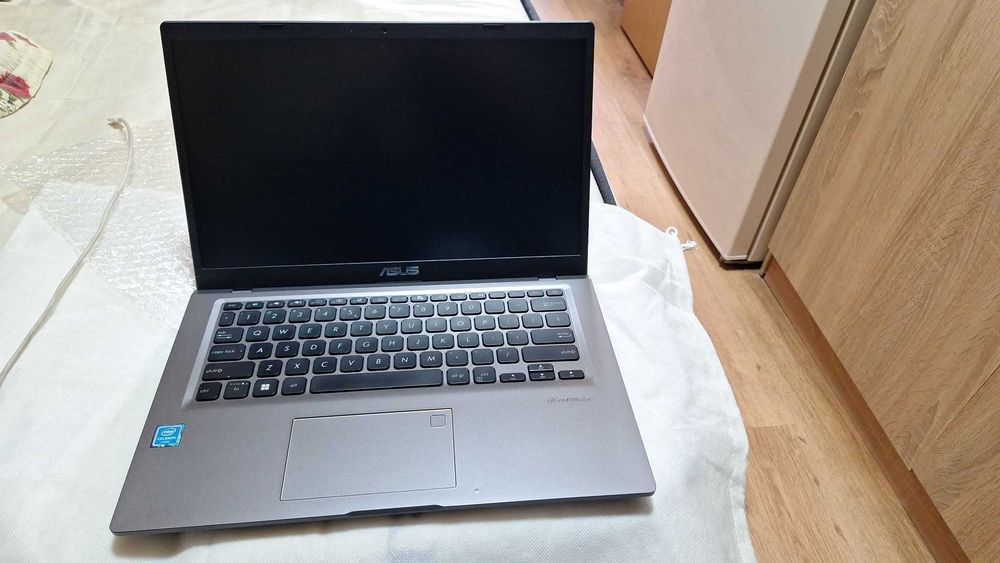 Vand Asus VivoBook Notebook (Laptop)