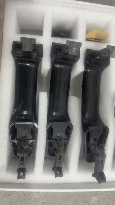 Продам ручки на тайота ленд крузер 200