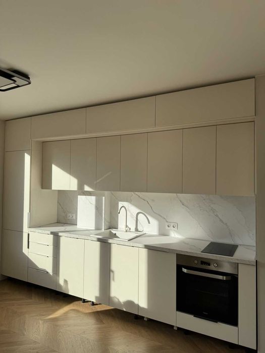 Продава се Тристаен апартамент в София, Левски Г - 82 кв.м за 1842 €/кв.м - Снимка #2