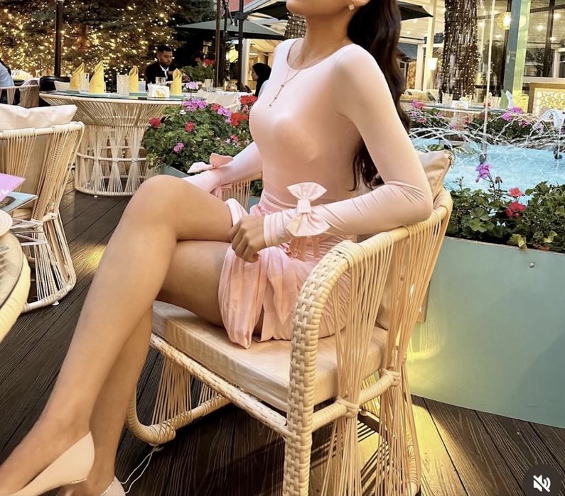 Продам розовое мини платье