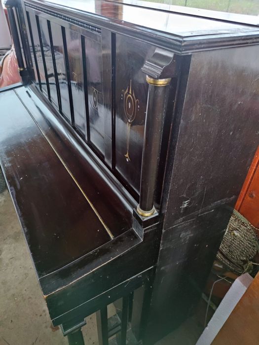 Pianina F. Weber 1880