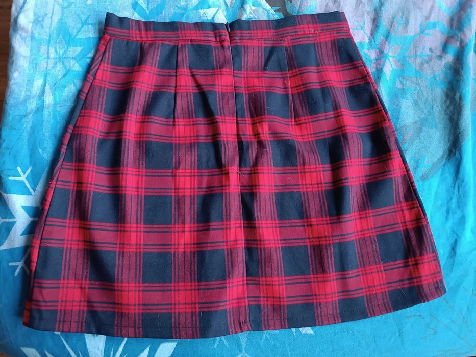 Красива и стилна пола за тийнейджърки