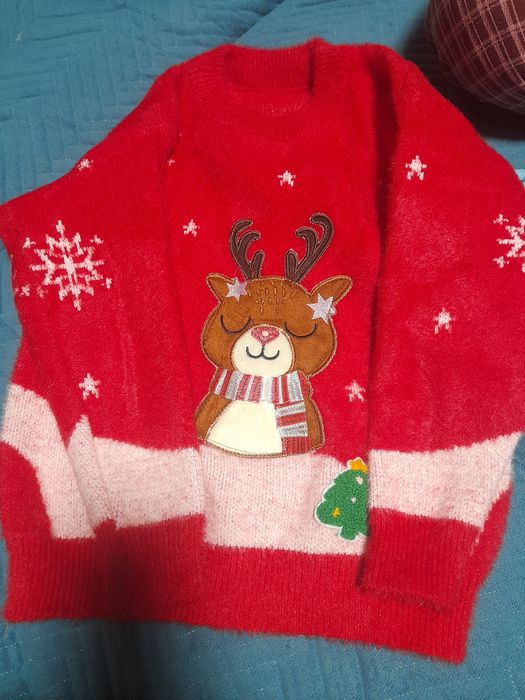 Продам кофту на новый год