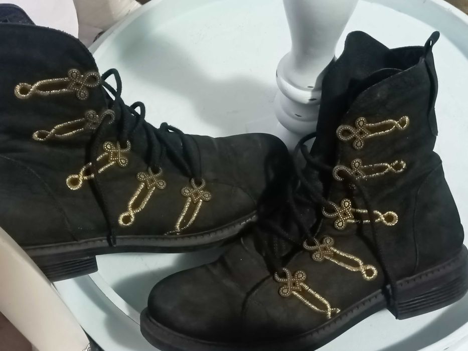 Ghete piele velur Flavia Passini