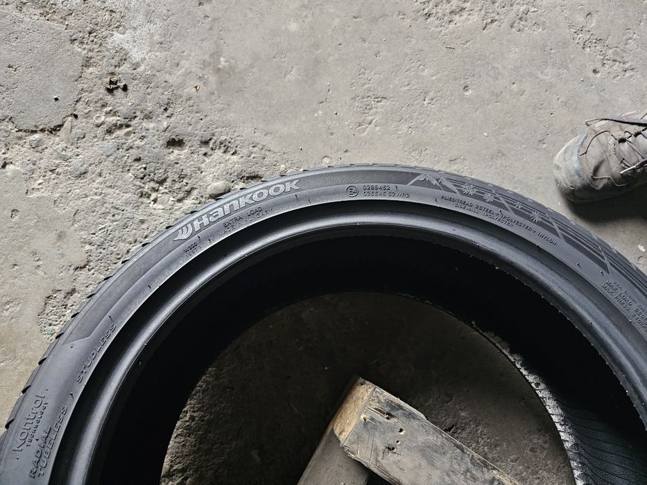 2 anvelope iarna 215 45 18 Hankook 6.2mm
