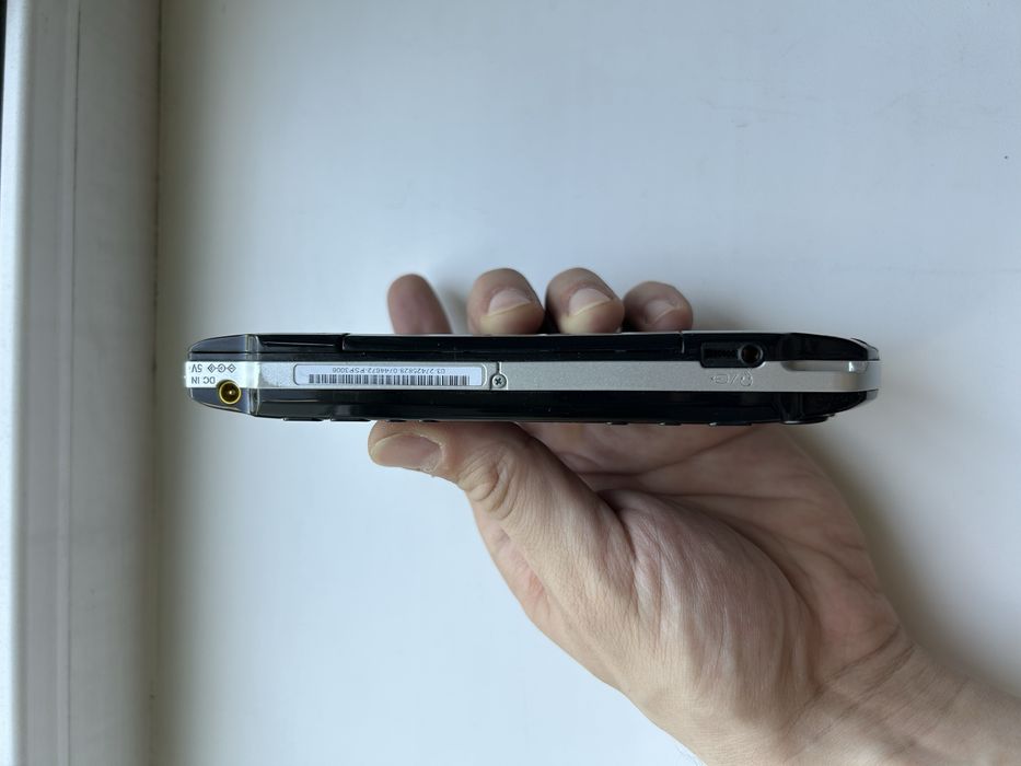PSP 3000 32gb с играми