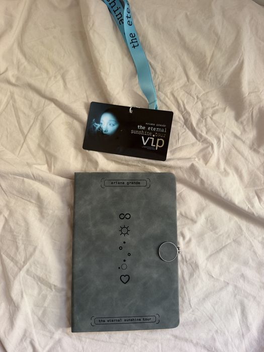 VIP!! Caiet ariana grande merch the eternal sunshine tour