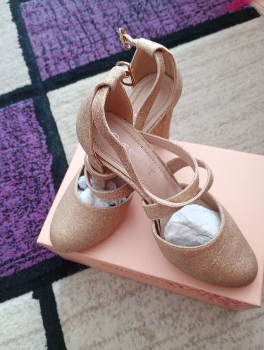 Pantofi eleganți damă