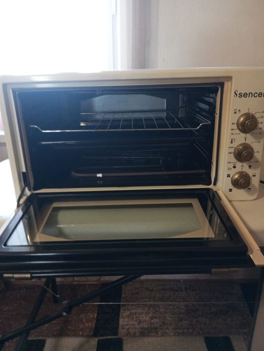 Продам электрическую духовку