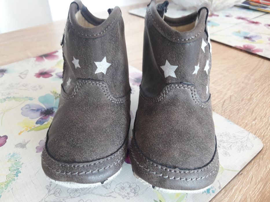 Бебешки буйки - ботушки