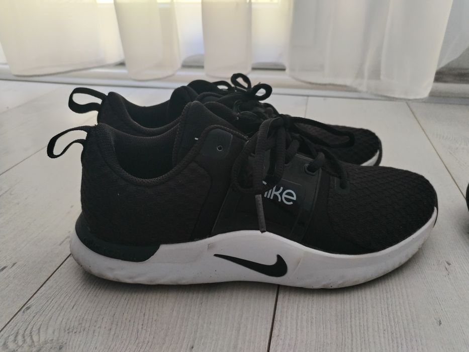 Маратонки Nike и " H&M" номер 39