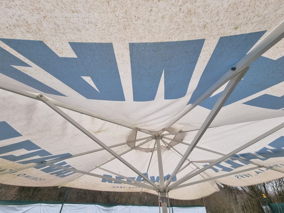 Продавам чадър 3 на 3 метра