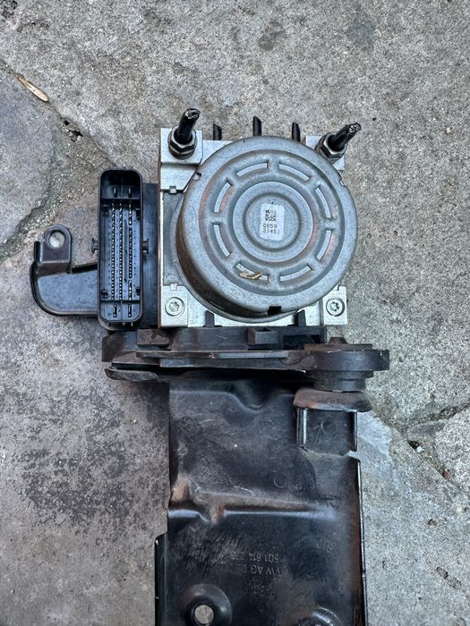 Pompa ABS vw passat b8,golf 7 cod 3Q0907379AB