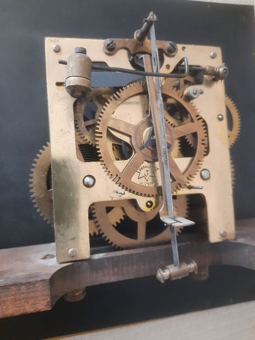 Ceas perete Junhans, sunet grav