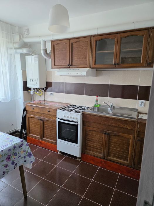 Închiriez garsonieră in bloc nou cu loc de parcare