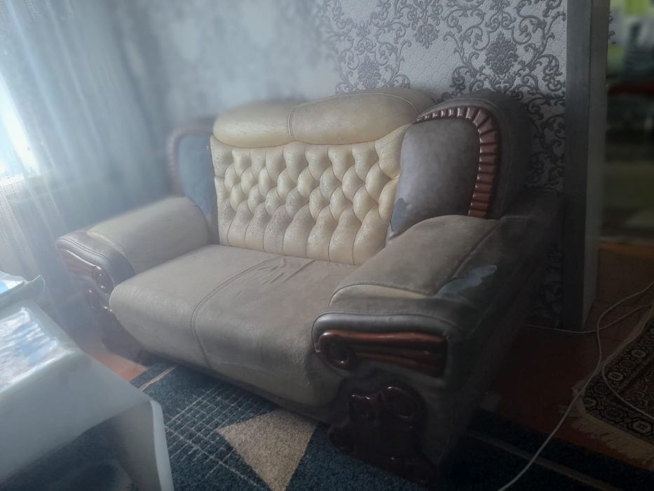 Кожаный диван тройка