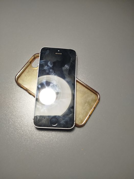 iPhone 5 SE 64 гб