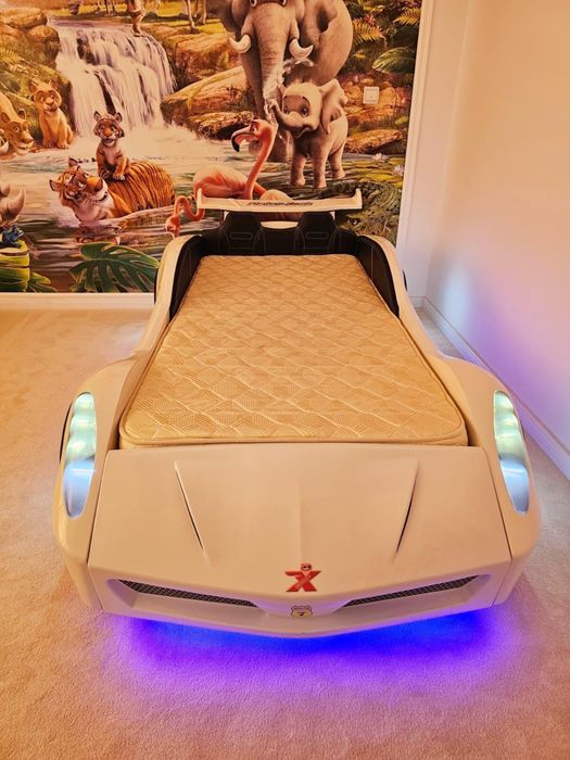 Pat copii TURBO V7 cu leduri — stare impecabila
