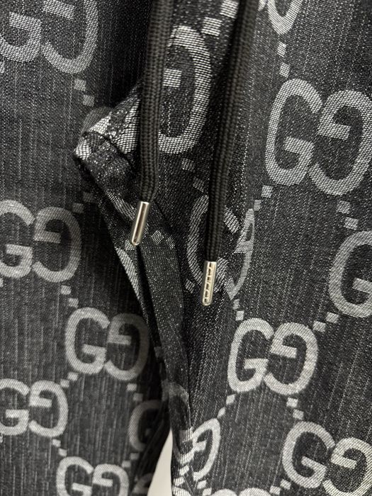 Compleu GUCCI super calitate