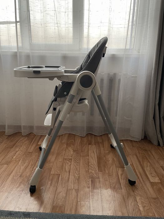 Детский стульчик для кормления