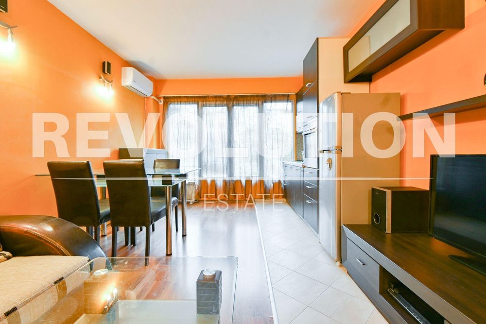 Дава се под наем Двустаен апартамент в София, Люлин 7 - 70 кв.м за 511 € - Снимка #1