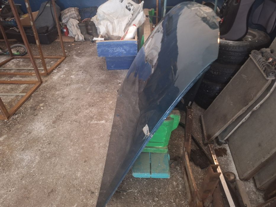 Продаю мазда 626ге капот