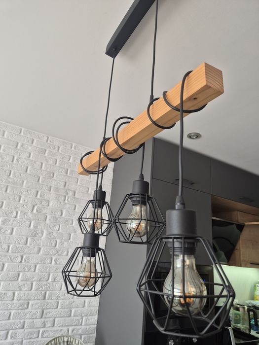 Висящ    полилей