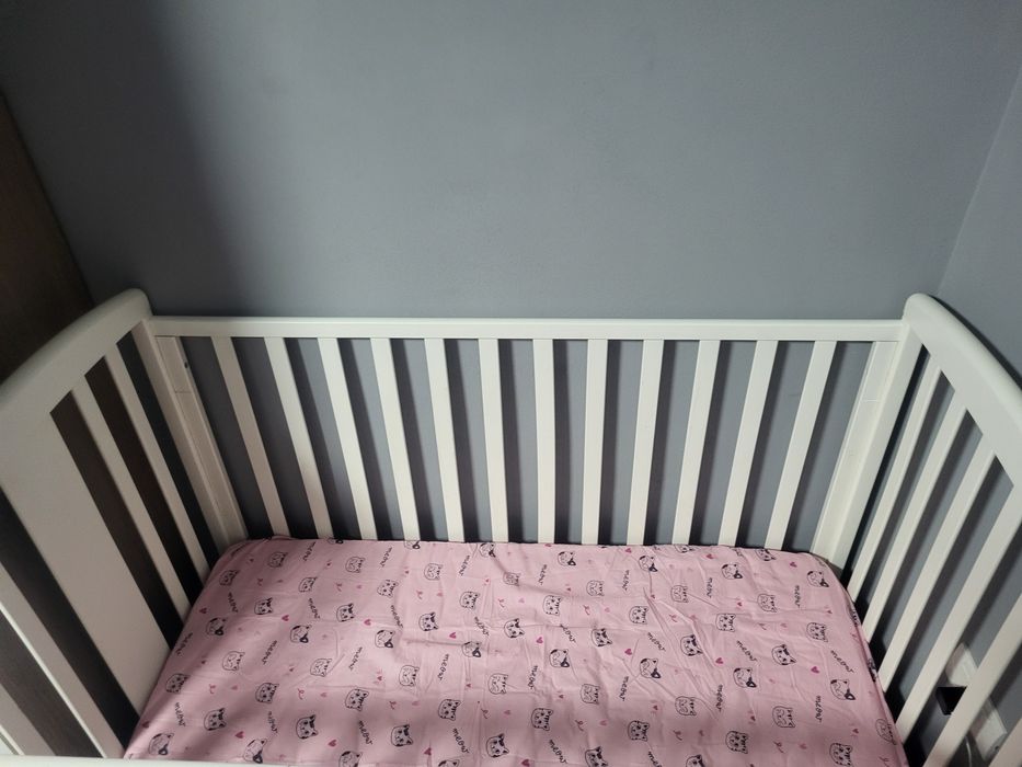 Vand patuț bebe din lemn