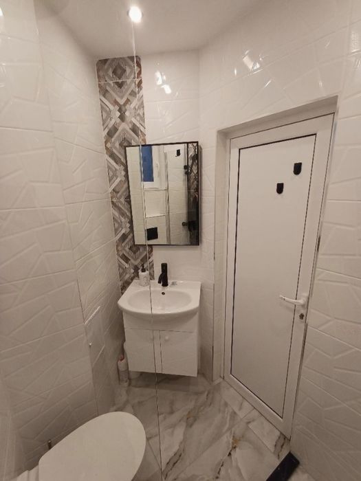 Продава се Тристаен апартамент в Пловдив, Кършияка - 65 кв.м за 3000 €/кв.м - Снимка #2