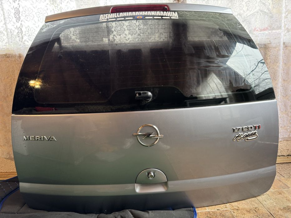 Заден капак за опел мерива 1.7