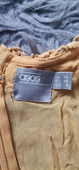 Vând rochie Asos