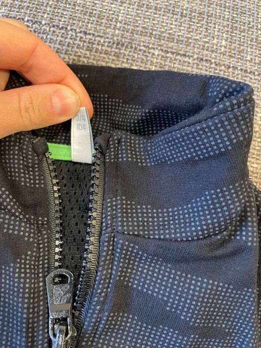 Hanorac mărimea 116/122, doar depozitat