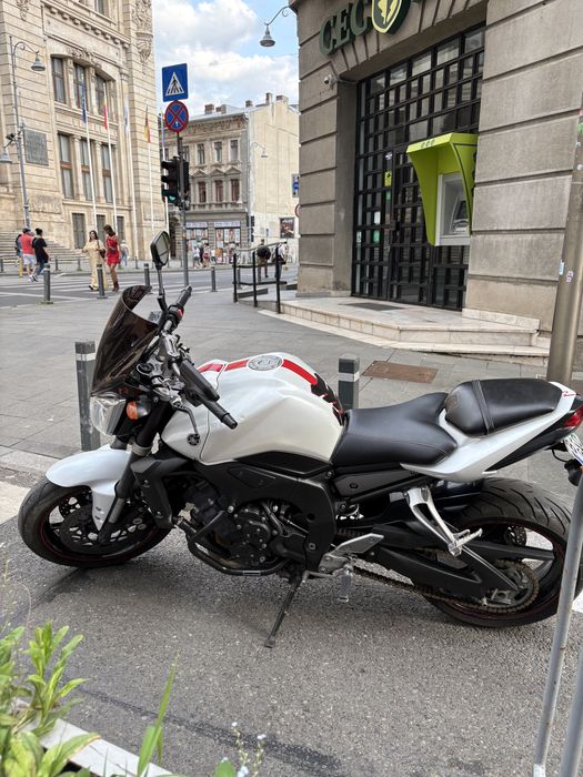 Vand Yamaha  FZ 1 N Sau schimb cine doreste
