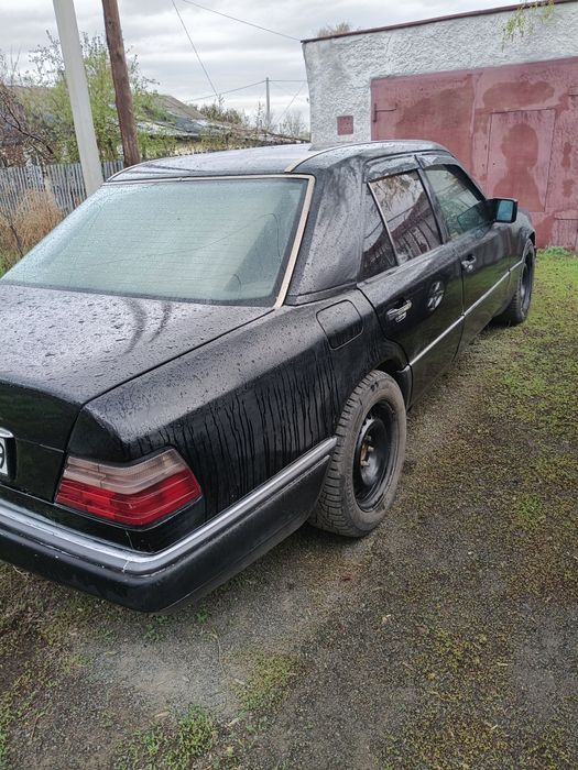 Продам Мерседес 2.2