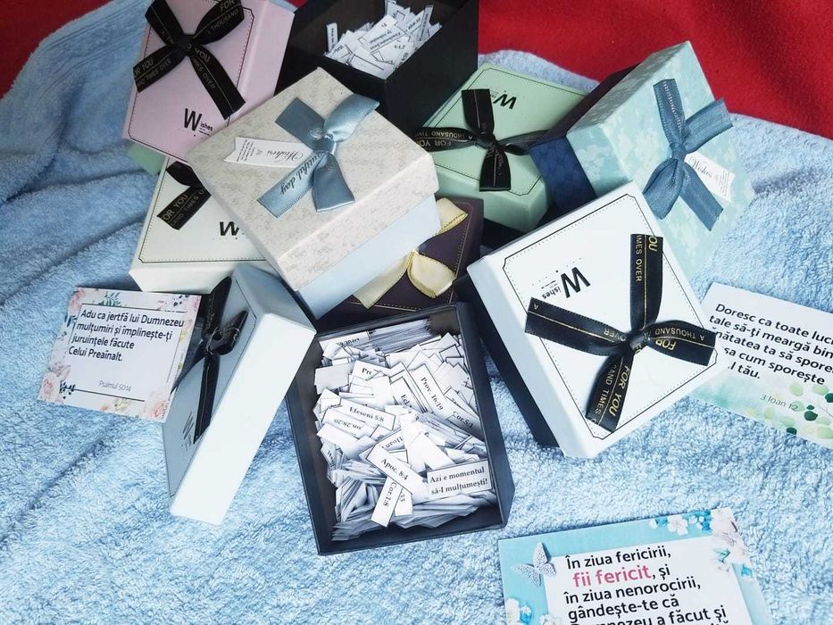 Cutiute cu versete biblice aprox 900 versete cu hartie laminata 40 lei