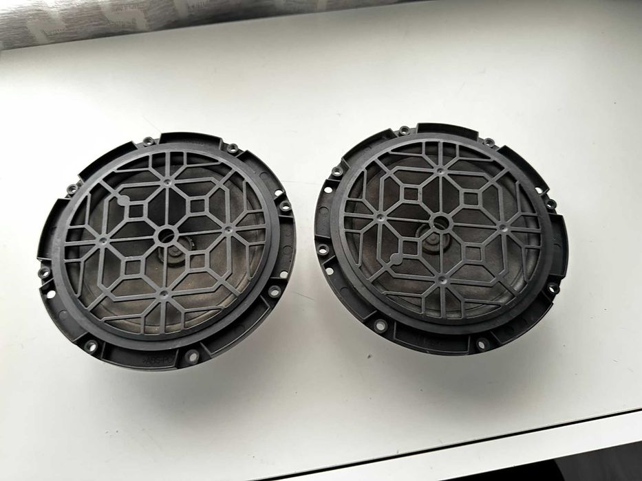 Радио за кола Sony CDX-GT200 + колони Harman Becker