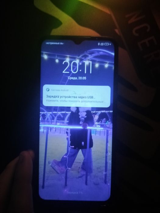 Продам телефоны.