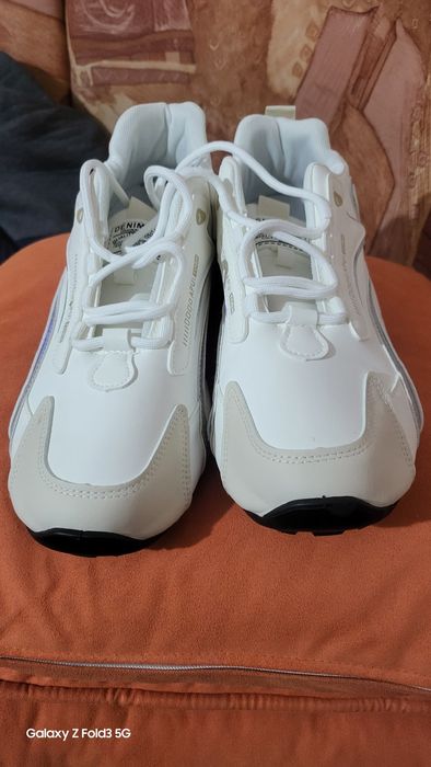 Продавам маратонки !