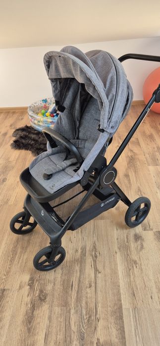 Carucior Stokke modern, stare foarte buna ideal pentru oras si teren