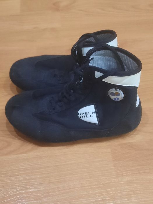 Продам борцовки 35 р и борц трико Adidas original