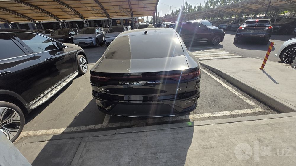 BYD Han 701  Чёрный