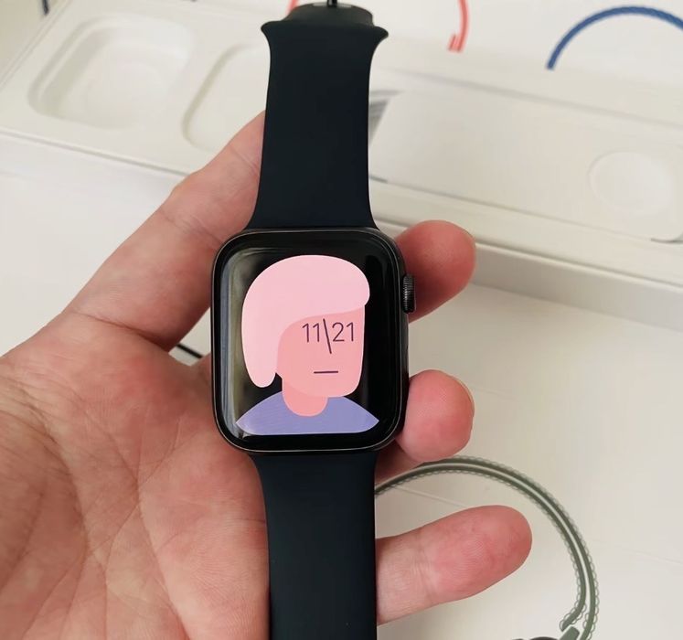 apple watch SE б/у в отличном состояний