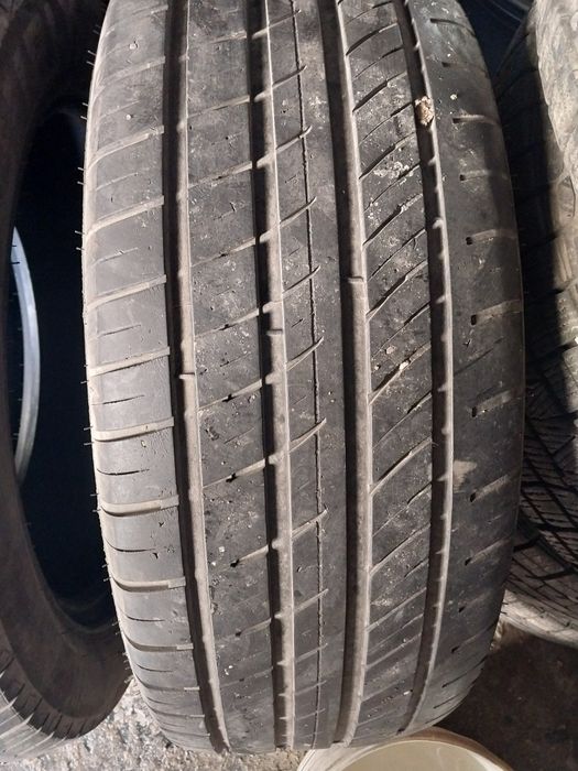 4 шины Ecovision 235 55 R18.